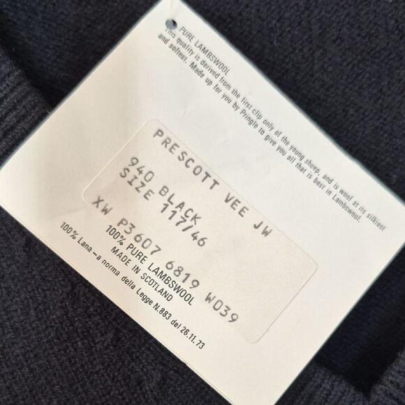 Vintage Pringle of Scotland Johnnie Walker Black Label Lambswool VNeck Sweater L - Picture 7 of 8
